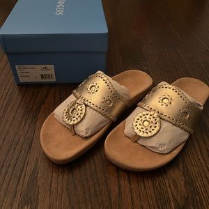 Jack Rogers Gold Sandals. Size 7.